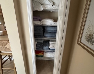 10700 Cetrella Drive - Photo Thumbnail 15