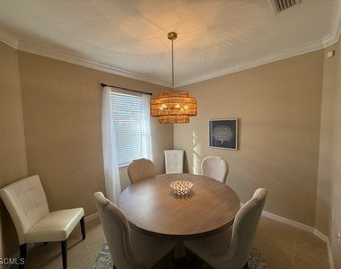 10700 Cetrella Drive - Photo Thumbnail 7