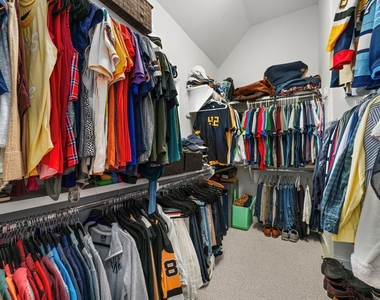 816 Ennis Street - Photo Thumbnail 19