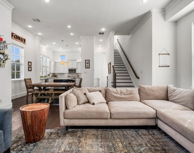 816 Ennis Street - Photo Thumbnail 8