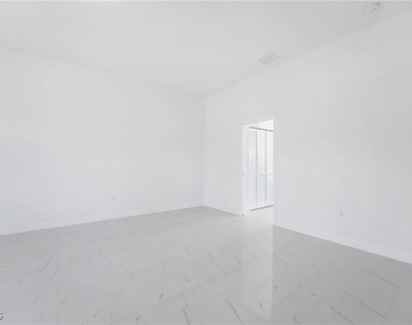 2602 73rd Street W - Photo Thumbnail 17