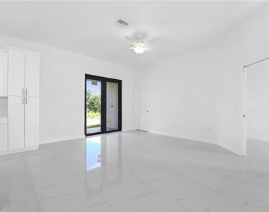 2602 73rd Street W - Photo Thumbnail 10