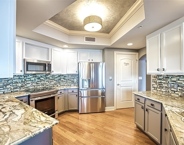 2104 W 1st Street - Photo Thumbnail 10