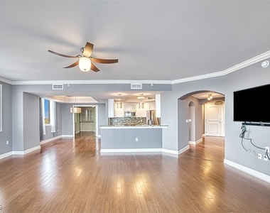 2104 W 1st Street - Photo Thumbnail 6
