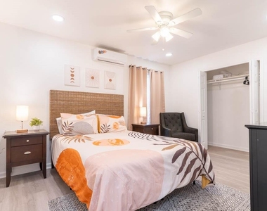 1516 Avenue K - Photo Thumbnail 7