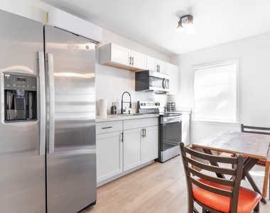 1516 Avenue K - Photo Thumbnail 5