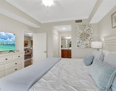 9735 Acqua Court - Photo Thumbnail 8