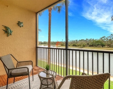 9735 Acqua Court - Photo Thumbnail 12