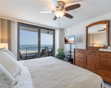320 Seaview Court - Photo Thumbnail 16