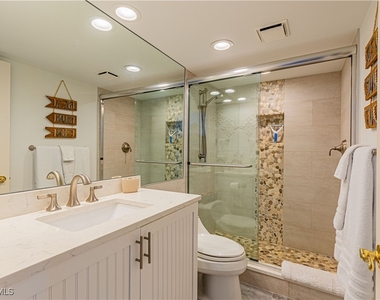 320 Seaview Court - Photo Thumbnail 15