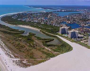 320 Seaview Court - Photo Thumbnail 28