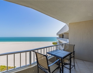 320 Seaview Court - Photo Thumbnail 3