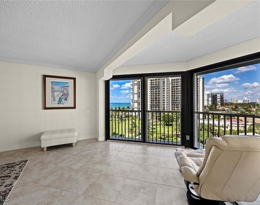 4401 Gulf Shore Boulevard N - Photo Thumbnail 12