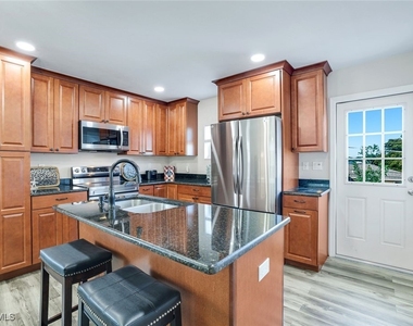 3561 Thomasson Drive - Photo Thumbnail 7