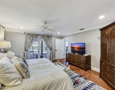 911 Giralda Court - Photo Thumbnail 17