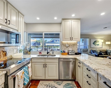 911 Giralda Court - Photo Thumbnail 13