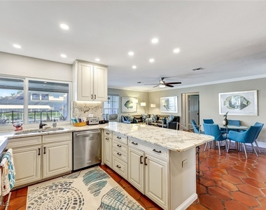 911 Giralda Court - Photo Thumbnail 14