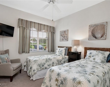 2264 Ashton Oaks Lane - Photo Thumbnail 17