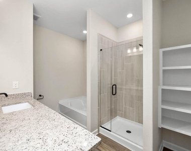 3033 Sorrento Hill Drive - Photo Thumbnail 4