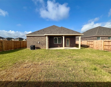 3033 Sorrento Hill Drive - Photo Thumbnail 6