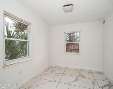 2154 Henry Street Ne - Photo Thumbnail 13