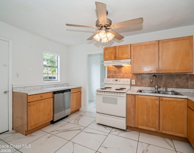2154 Henry Street Ne - Photo Thumbnail 4
