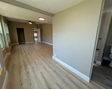 1218 13th Avenue S - Photo Thumbnail 13