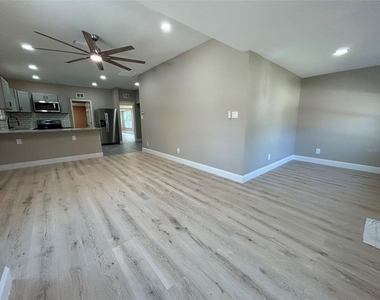 1218 13th Avenue S - Photo Thumbnail 8