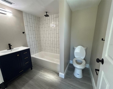 1218 13th Avenue S - Photo Thumbnail 11
