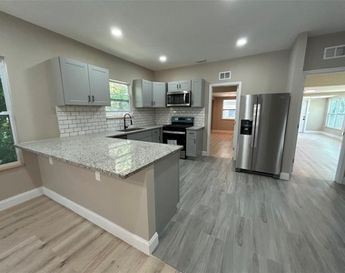 1218 13th Avenue S - Photo Thumbnail 1