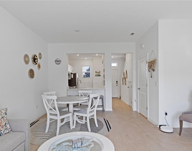 6119 Whetstone Court - Photo Thumbnail 8