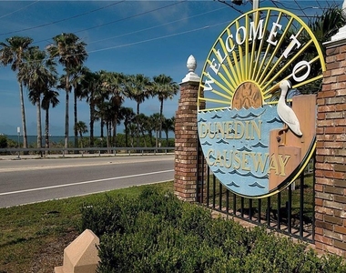 464 N Paula Drive N - Photo Thumbnail 16
