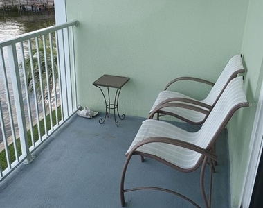 464 N Paula Drive N - Photo Thumbnail 23