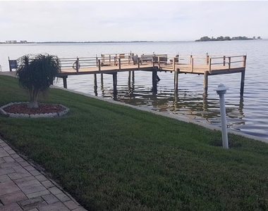 464 N Paula Drive N - Photo Thumbnail 13