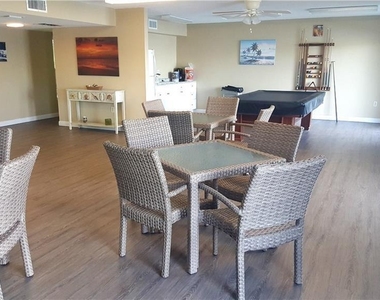 464 N Paula Drive N - Photo Thumbnail 14