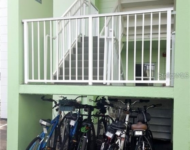 464 N Paula Drive N - Photo Thumbnail 11