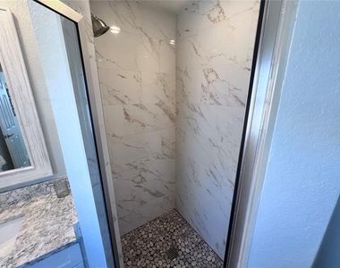 6154 Midnight Pass Road - Photo Thumbnail 20