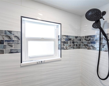 6154 Midnight Pass Road - Photo Thumbnail 14