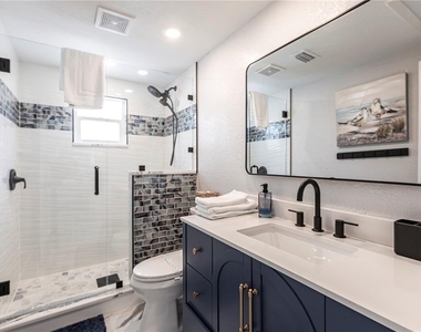 6154 Midnight Pass Road - Photo Thumbnail 13