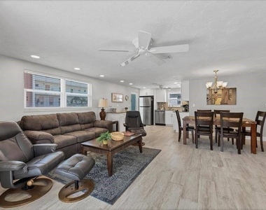 6154 Midnight Pass Road - Photo Thumbnail 5