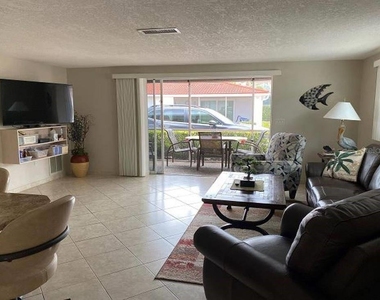 6154 Midnight Pass Road - Photo Thumbnail 9