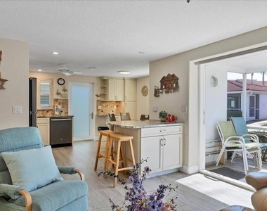 6154 Midnight Pass Road - Photo Thumbnail 9