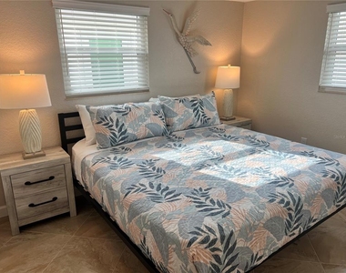 6154 Midnight Pass Road - Photo Thumbnail 9