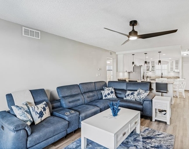 3210 Gulf Boulevard - Photo Thumbnail 7