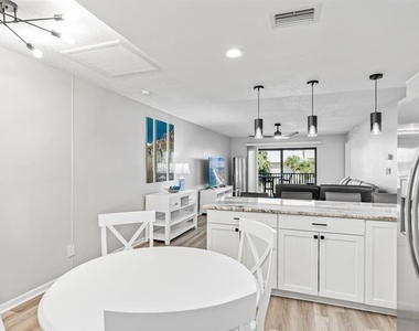 3210 Gulf Boulevard - Photo Thumbnail 11