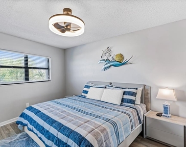 3210 Gulf Boulevard - Photo Thumbnail 14