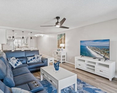 3210 Gulf Boulevard - Photo Thumbnail 8