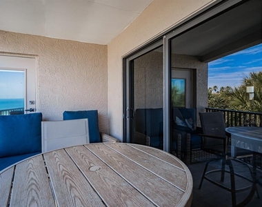 3210 Gulf Boulevard - Photo Thumbnail 4