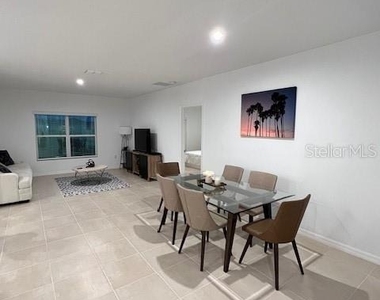 200 Aquamarine Lane - Photo Thumbnail 5