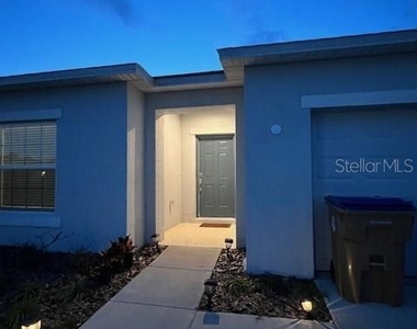 200 Aquamarine Lane - Photo Thumbnail 3